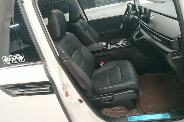 Used Honda Elysion 2022 2.0L eHEV Luxury First Edition Right Front Seat