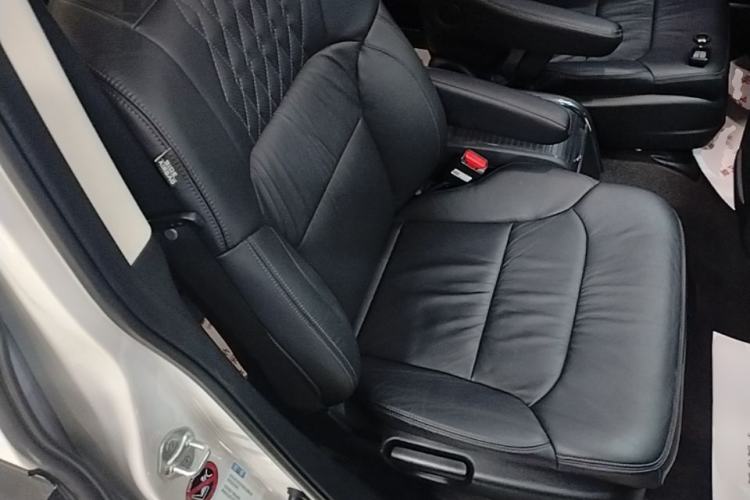 Used Honda Elysion 2022 2.0L eHEV Luxury Edition Right Front Seat