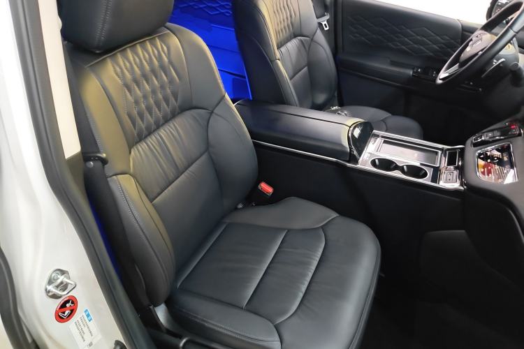 Used Honda Elysion 2022 2.0L eHEV Luxury Edition Right Front Seat