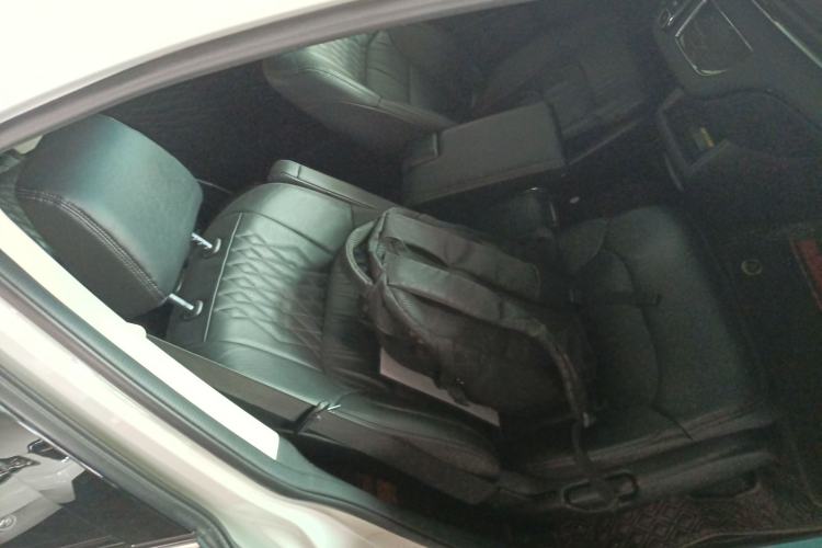 Used Honda Elysion 2022 2.0L eHEV Prestige Edition Right Front Seat