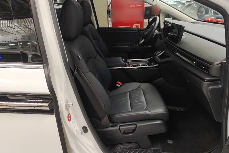 Used Honda Elysion 2022 2.0L eHEV Luxury Edition Right Front Seat