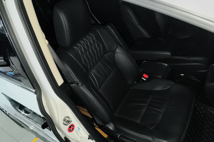Used Honda Elysion 2022 2.0L eHEV Prestige Edition Right Front Seat