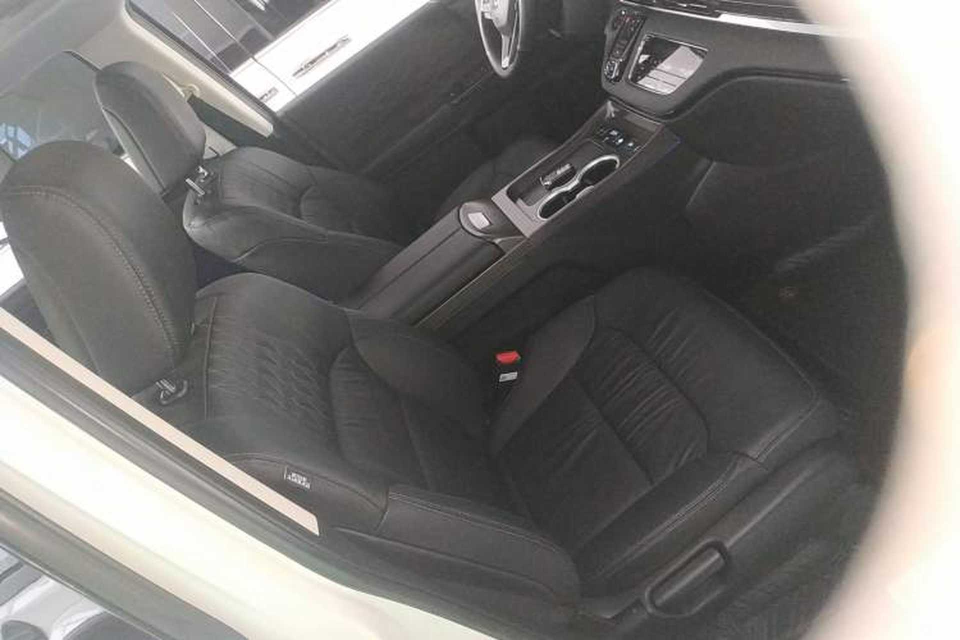 Used Honda Elysion 2022 2.0L eHEV Luxury Edition Right Front Seat