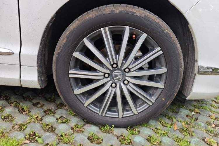 Used Honda Elysion 2022 2.0L eHEV Luxury Edition Right Front Wheel Hub
