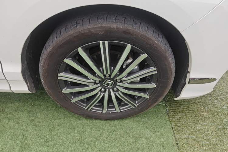 Used Honda Elysion 2022 2.0L eHEV Prestige Edition Right Front Wheel Hub