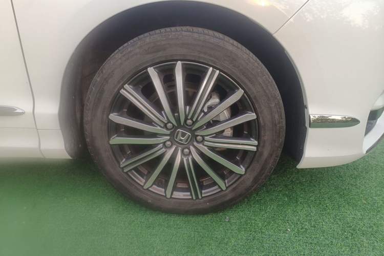 Used Honda Elysion 2022 2.0L eHEV Luxury Edition Right Front Wheel Hub