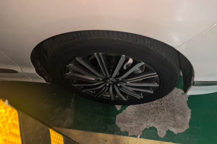 Used Honda Elysion 2022 2.0L eHEV Luxury First Edition Right Front Wheel Hub