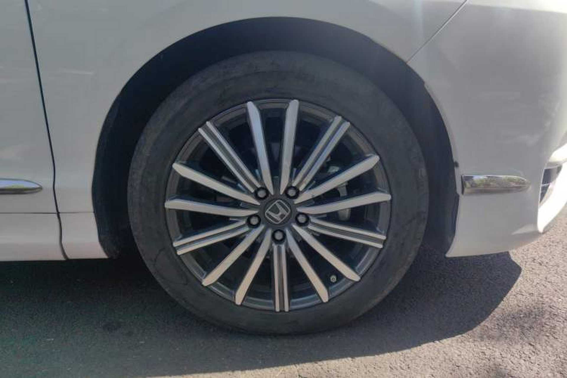 Used Honda Elysion 2022 2.0L eHEV Prestige Edition Right Front Wheel Hub