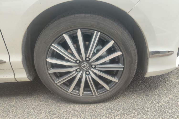 Used Honda Elysion 2022 2.0L eHEV Luxury First Edition Right Front Wheel Hub