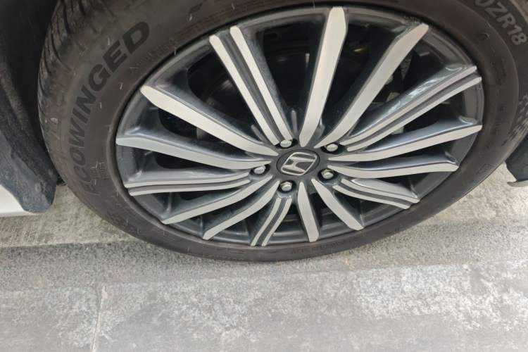 Used Honda Elysion 2022 2.0L eHEV Luxury First Edition Right Front Wheel Hub
