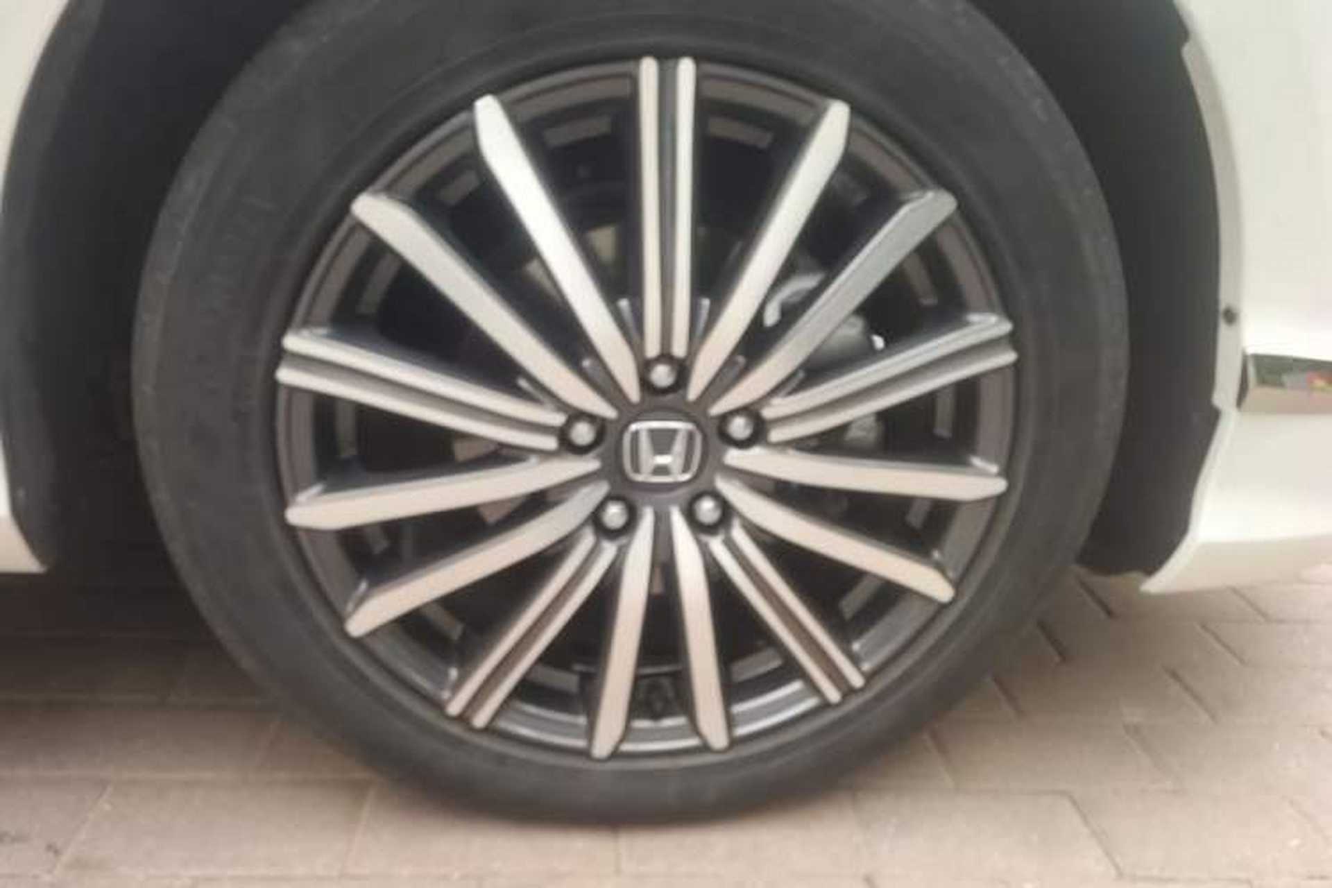 Used Honda Elysion 2022 2.0L eHEV Luxury Edition Right Front Wheel Hub