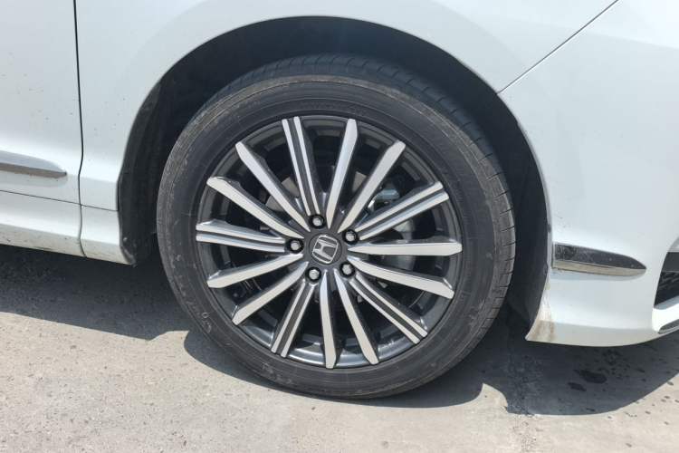 Used Honda Elysion 2022 2.0L eHEV Luxury Edition Right Front Wheel Hub