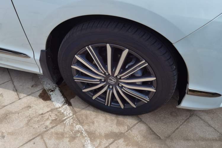 Used Honda Elysion 2022 2.0L eHEV Comfort Version Right Front Wheel Hub