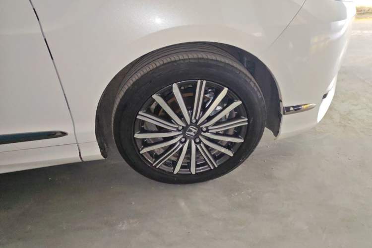 Used Honda Elysion 2022 2.0L eHEV Luxury First Edition Right Front Wheel Hub