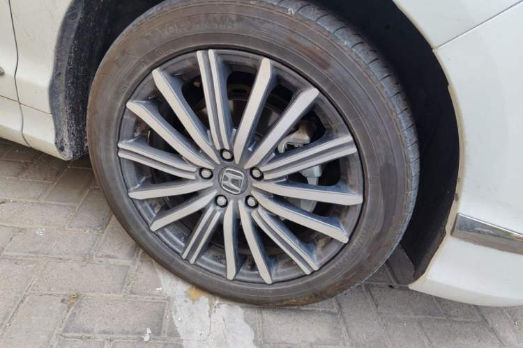 Used Honda Elysion 2022 2.0L eHEV Luxury Edition Right Front Wheel Hub