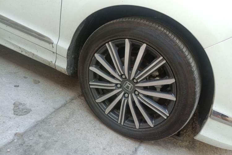 Used Honda Elysion 2022 2.0L eHEV Luxury Edition Right Front Wheel Hub