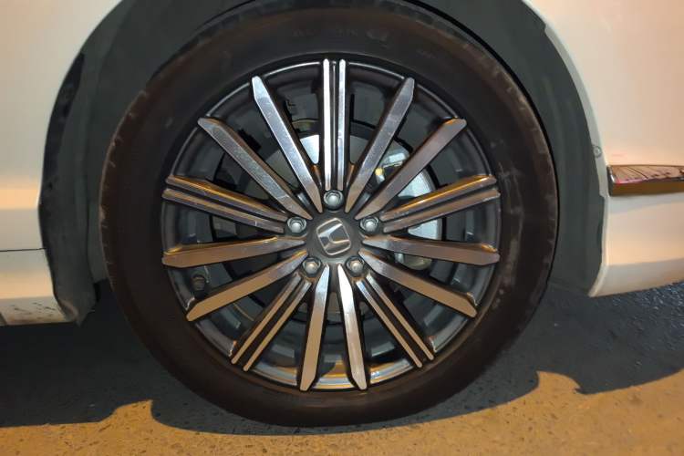 Used Honda Elysion 2022 2.0L eHEV Prestige Edition Right Front Wheel Hub