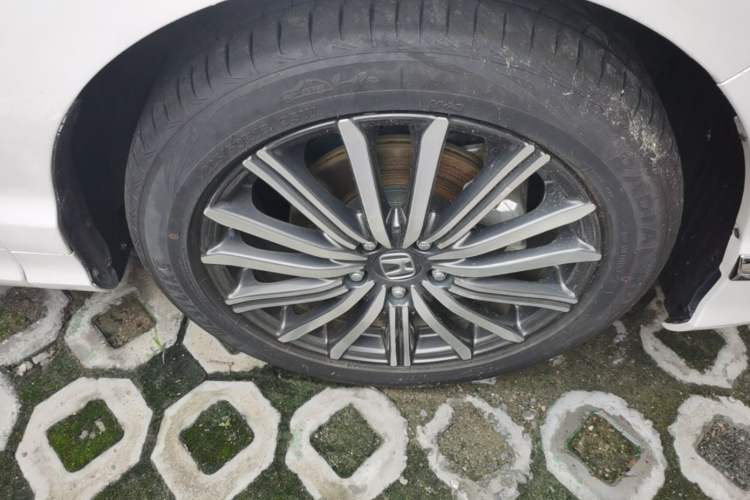 Used Honda Elysion 2022 2.0L eHEV Luxury Edition Right Front Wheel Hub