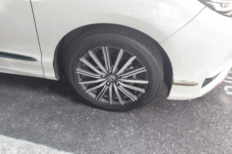 Used Honda Elysion 2022 2.0L eHEV Luxury First Edition Right Front Wheel Hub
