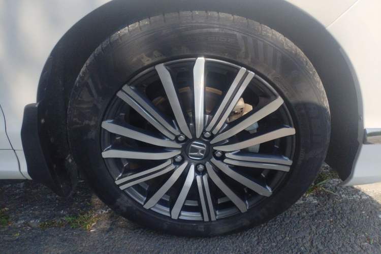 Used Honda Elysion 2022 2.0L eHEV Luxury Edition Right Front Wheel Hub