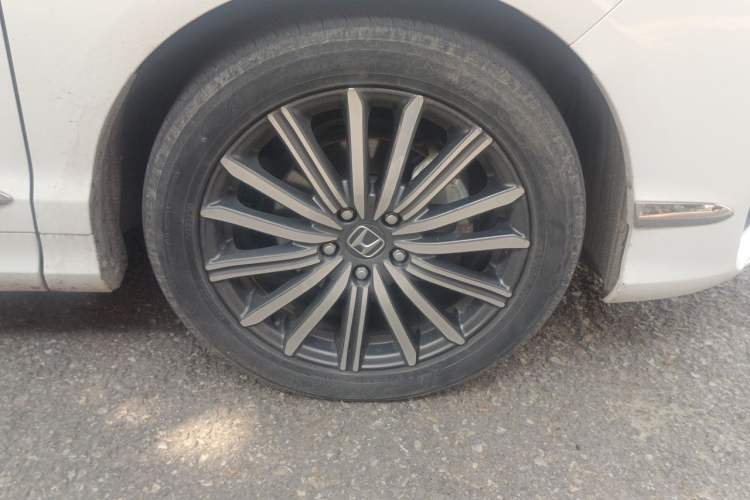 Used Honda Elysion 2022 2.0L eHEV Luxury Edition Right Front Wheel Hub