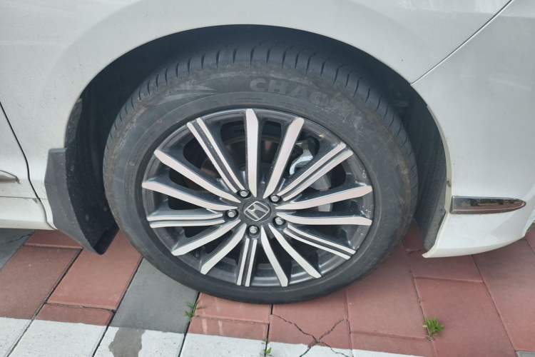 Used Honda Elysion 2022 2.0L eHEV Luxury Edition Right Front Wheel Hub