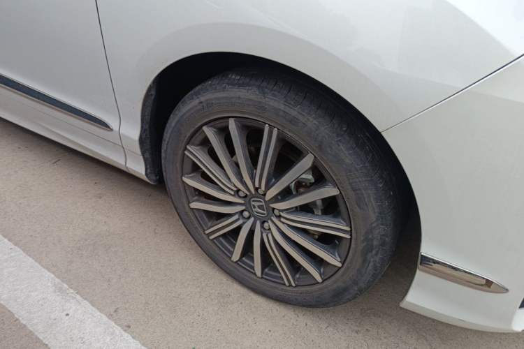 Used Honda Elysion 2022 2.0L eHEV Luxury Edition Right Front Wheel Hub