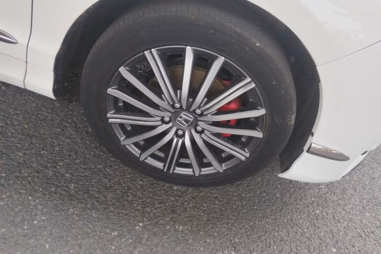 Used Honda Elysion 2022 2.0L eHEV Luxury Edition Right Front Wheel Hub