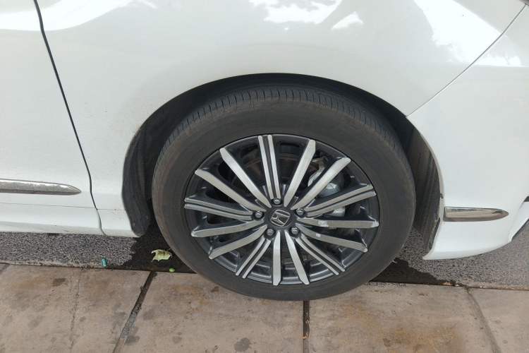 Used Honda Elysion 2022 2.0L eHEV Luxury Edition Right Front Wheel Hub