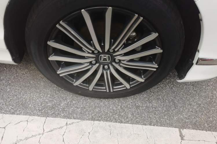 Used Honda Elysion 2022 2.0L eHEV Luxury Edition Right Front Wheel Hub