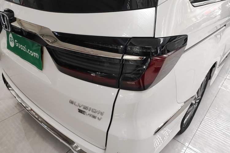 Used Honda Elysion 2022 2.0L eHEV Luxury Edition Right Rear Taillight
