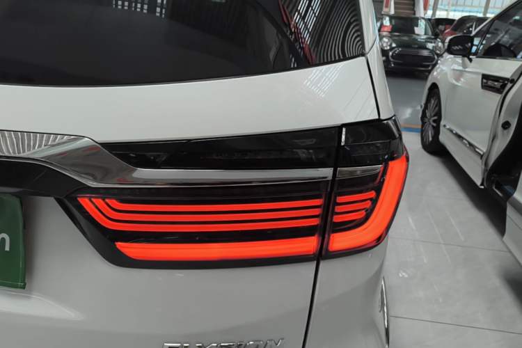 Used Honda Elysion 2022 2.0L eHEV Luxury Edition Right Rear Taillight