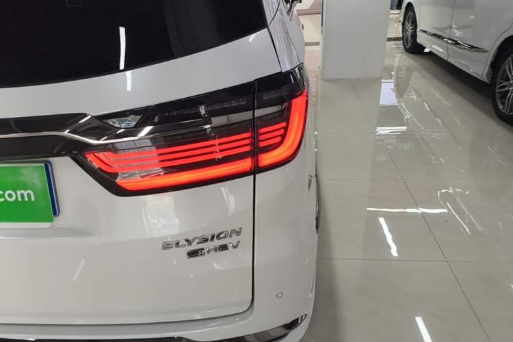 Used Honda Elysion 2022 2.0L eHEV Luxury Edition Right Rear Taillight