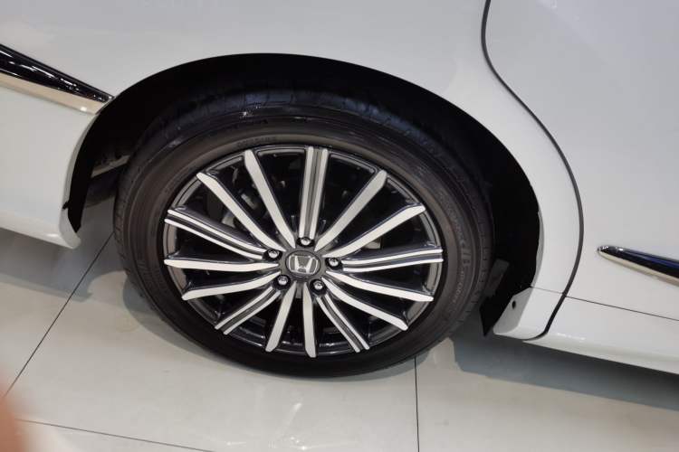 Used Honda Elysion 2022 2.0L eHEV Luxury First Edition Right Rear Wheel Hub