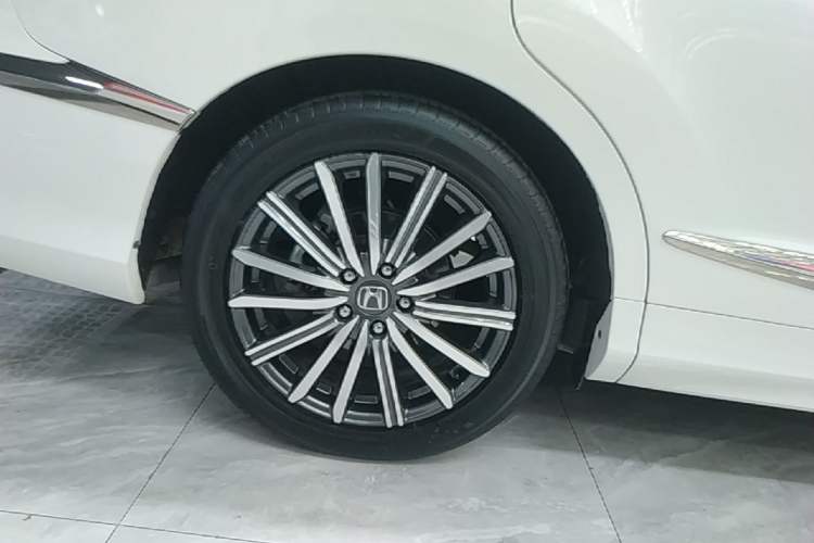 Used Honda Elysion 2022 2.0L eHEV Luxury First Edition Right Rear Wheel Hub