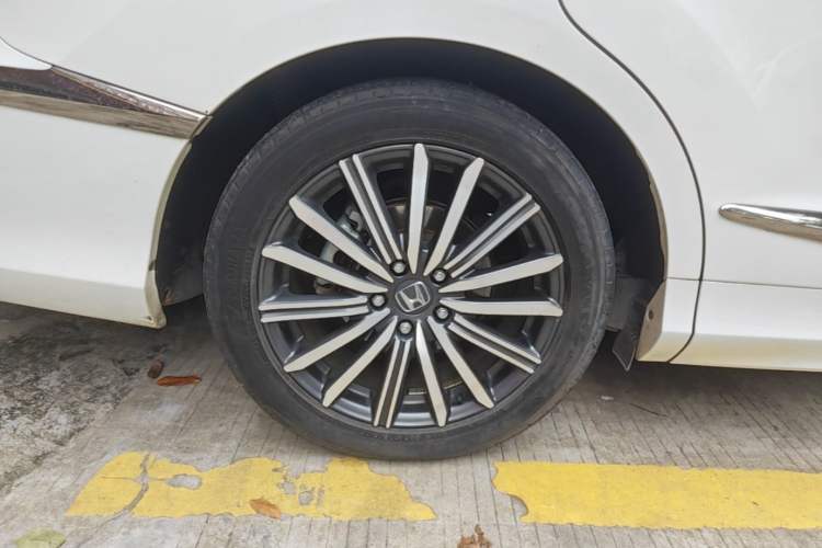 Used Honda Elysion 2022 2.0L eHEV Luxury First Edition Right Rear Wheel Hub