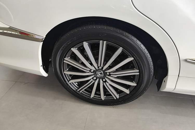 Used Honda Elysion 2022 2.0L eHEV Luxury Edition Right Rear Wheel Hub
