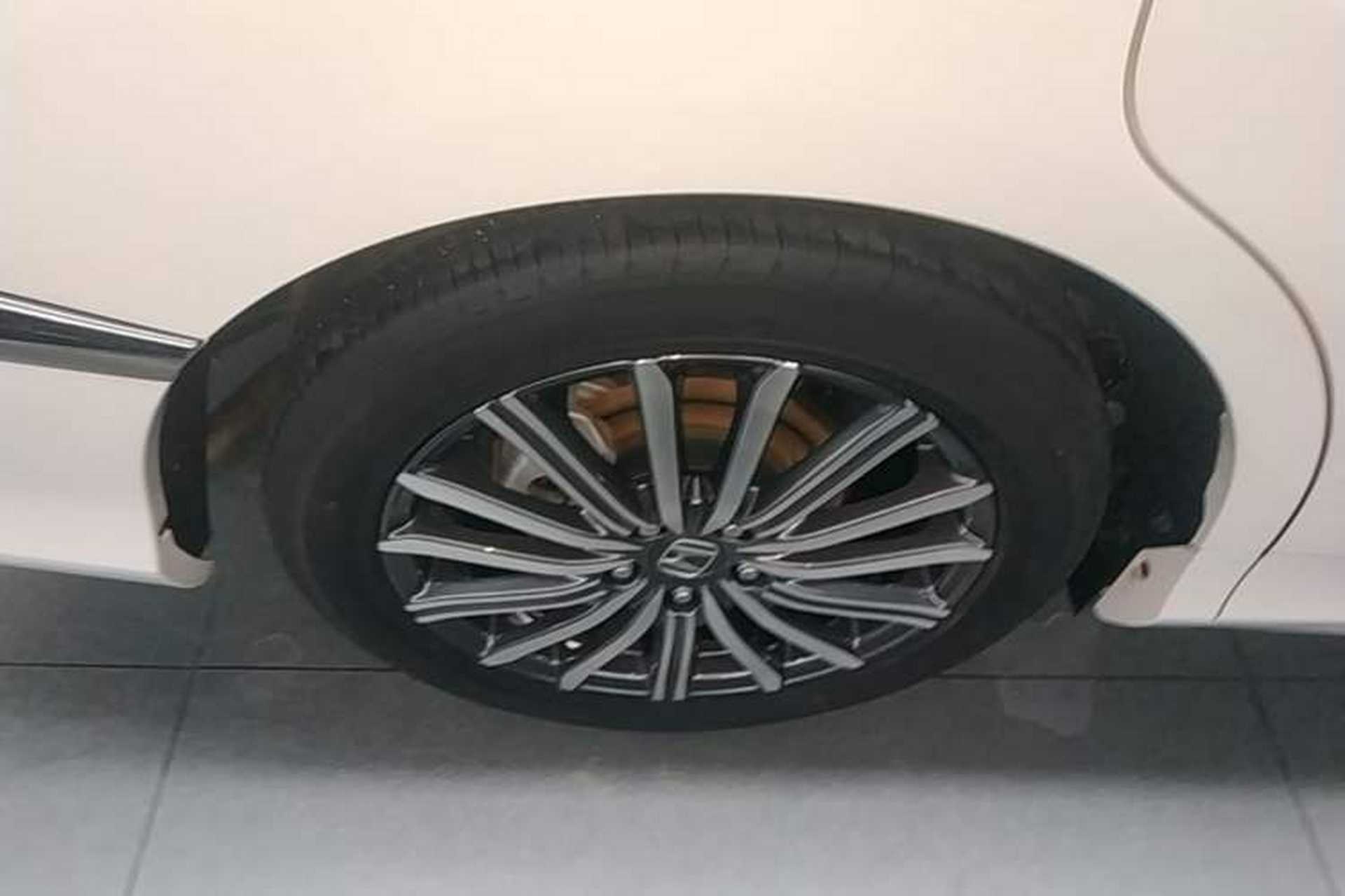 Used Honda Elysion 2022 2.0L eHEV Luxury Edition Right Rear Wheel Hub