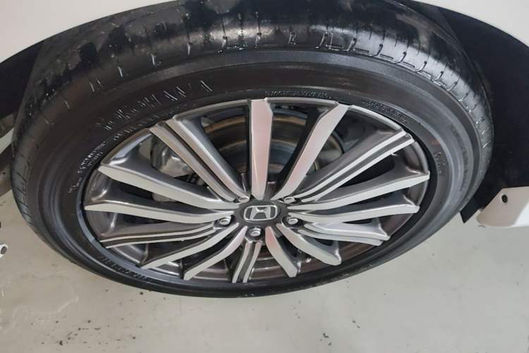 Used Honda Elysion 2022 2.0L eHEV Luxury Edition Right Rear Wheel Hub