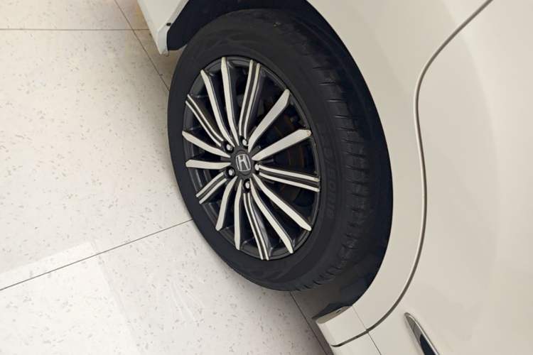 Used Honda Elysion 2022 2.0L eHEV Prestige Edition Right Rear Wheel Hub