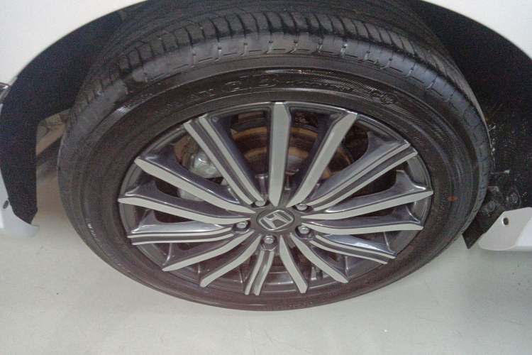 Used Honda Elysion 2022 2.0L eHEV Prestige Edition Right Rear Wheel Hub
