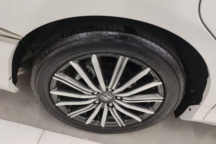 Used Honda Elysion 2022 2.0L eHEV Luxury First Edition Right Rear Wheel Hub