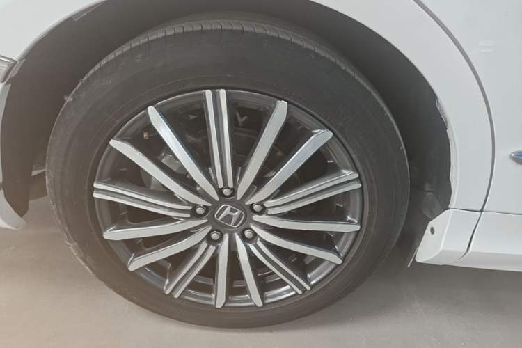 Used Honda Elysion 2022 2.0L eHEV Luxury First Edition Right Rear Wheel Hub