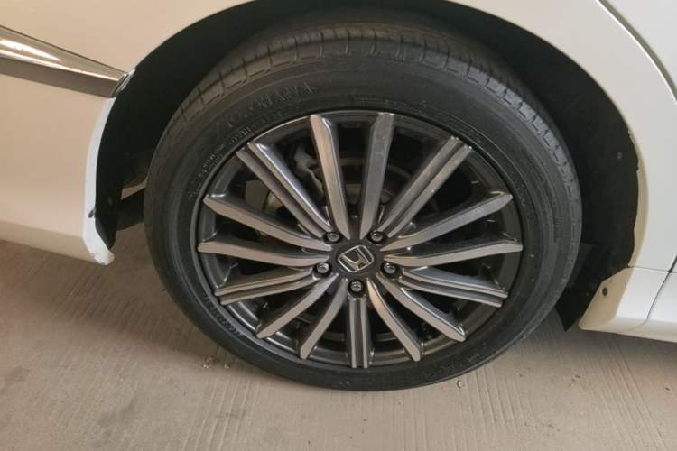 Used Honda Elysion 2022 2.0L eHEV Luxury First Edition Right Rear Wheel Hub
