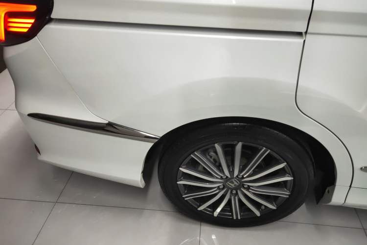 Used Honda Elysion 2022 2.0L eHEV Luxury Edition Right Rear Wheel Hub