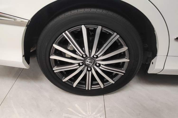 Used Honda Elysion 2022 2.0L eHEV Luxury Edition Right Rear Wheel Hub
