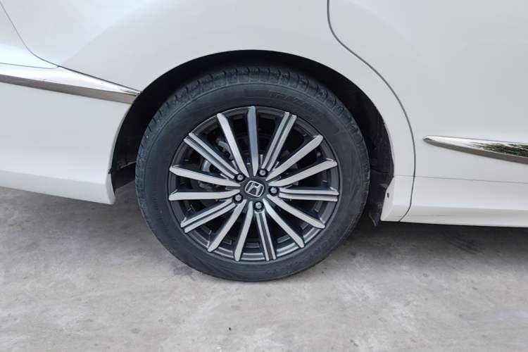 Used Honda Elysion 2022 2.0L eHEV Luxury First Edition Right Rear Wheel Hub