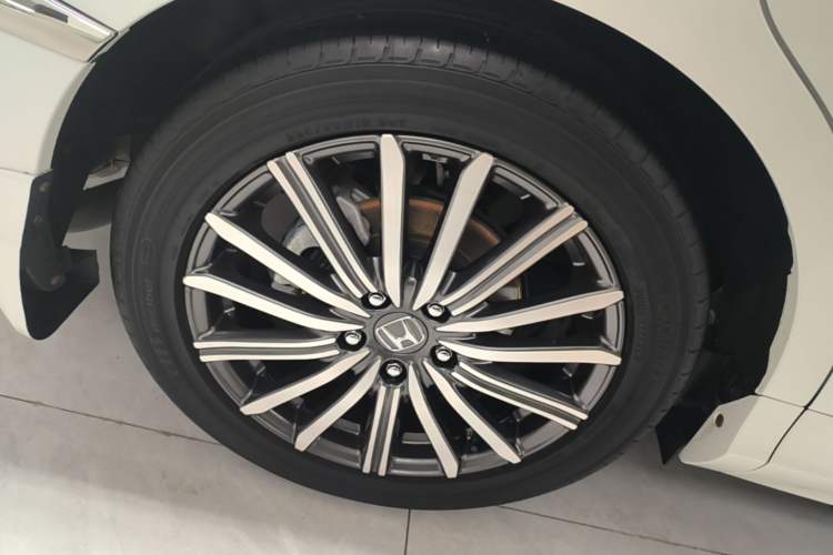Used Honda Elysion 2022 2.0L eHEV Luxury Edition Right Rear Wheel Hub