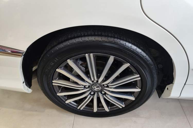 Used Honda Elysion 2022 2.0L eHEV Luxury First Edition Right Rear Wheel Hub