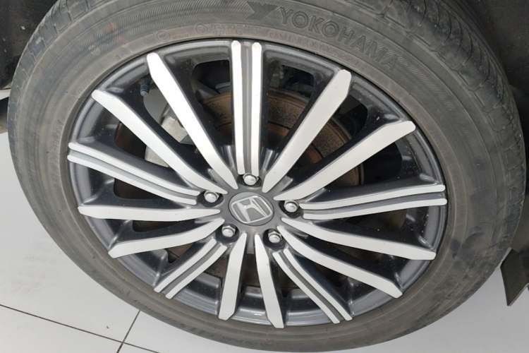 Used Honda Elysion 2022 2.0L eHEV Prestige Edition Right Rear Wheel Hub